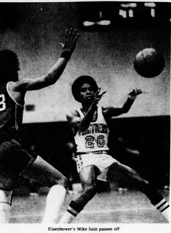 Eisenhower's Mike Sain passes off